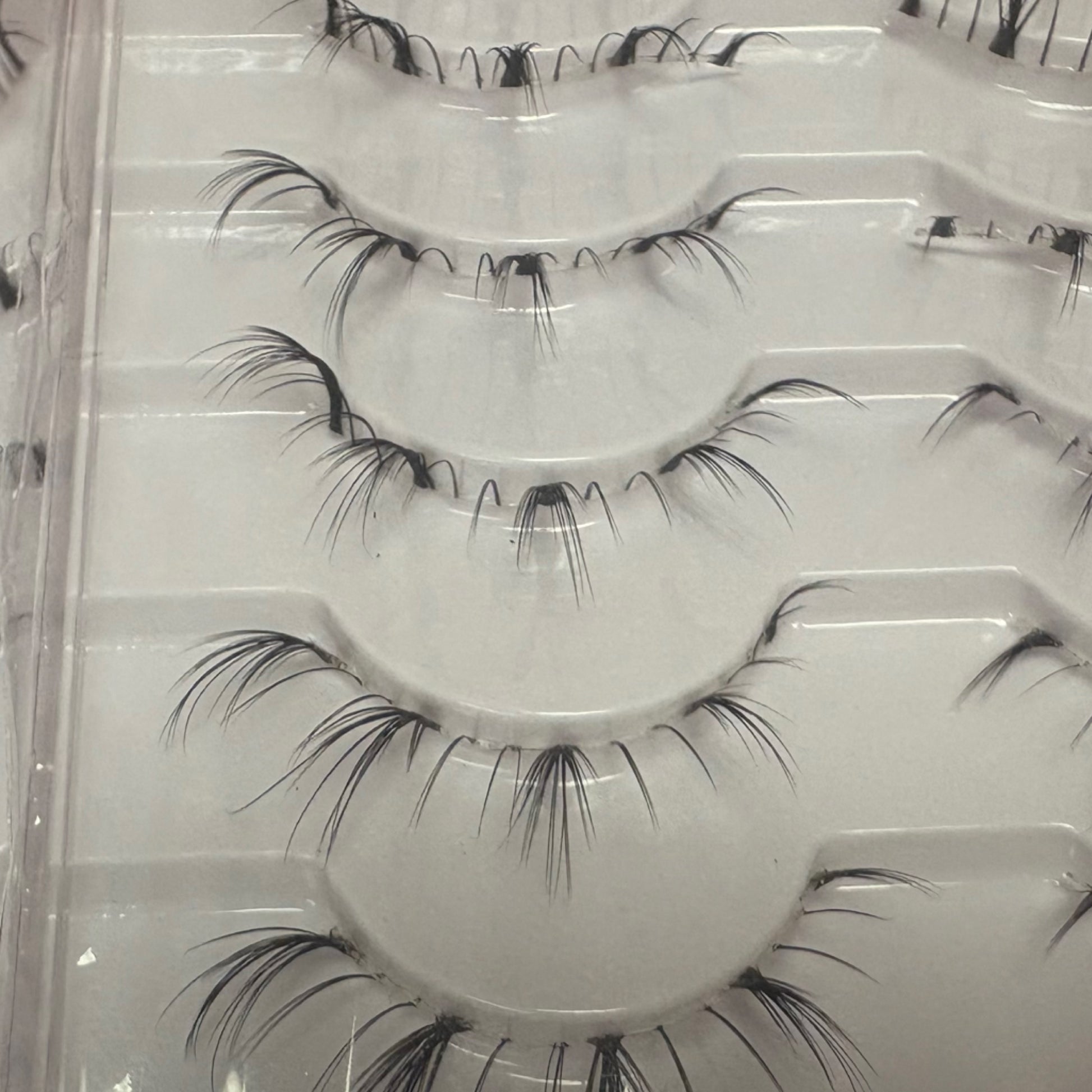 Bottom Lash Trays image 0